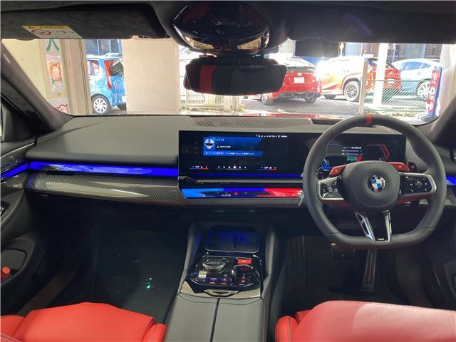 صورة 3 لـ 2025 BMW M5 TOURING