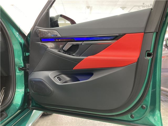 2025 BMW M5 TOURING — миниатюра 23