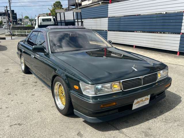 1992 Nissan LAUREL 照片 2