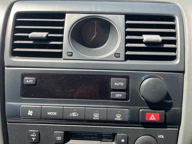 1993 Nissan LAUREL 照片 9