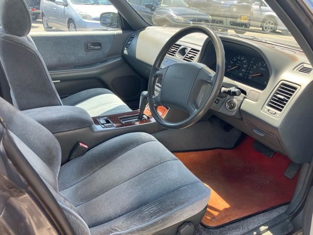 1993 Nissan LAUREL 照片 4
