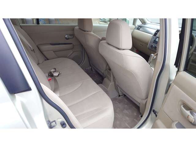 صورة 7 لـ 2007 Nissan TIIDA