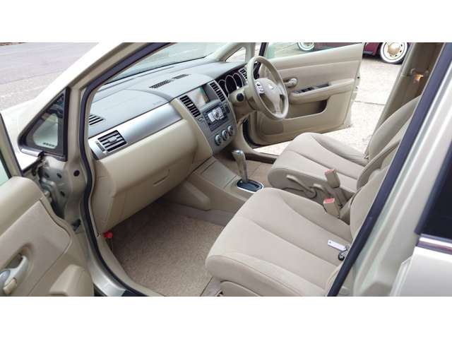 صورة 6 لـ 2007 Nissan TIIDA