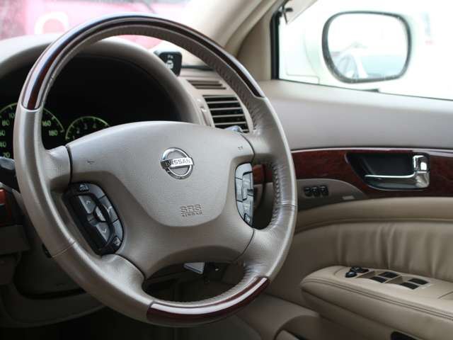 صورة 8 لـ 2010 Nissan PRESIDENT