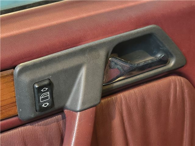 1990 Mercedes-BENZ MEDIUM-CLASS — миниатюра 41
