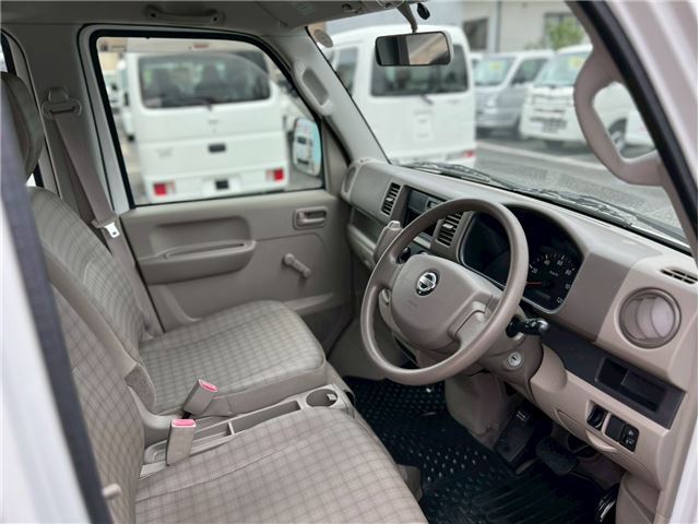 صورة 3 لـ 2014 Nissan NV100CLIPPER RIO