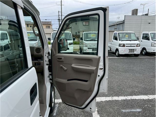 صورة 7 لـ 2014 Nissan NV100CLIPPER RIO