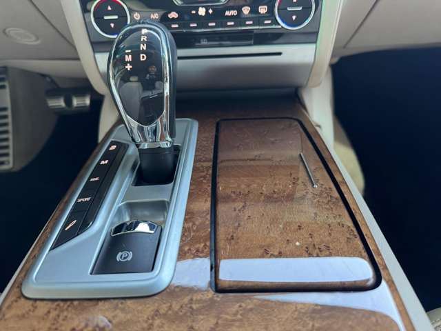 صورة مصغرة 13 لـ 2015 Maserati QUATTROPORTE