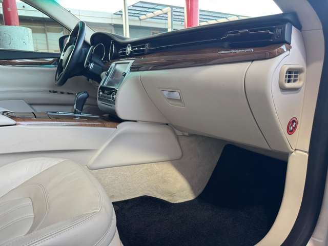 صورة مصغرة 18 لـ 2015 Maserati QUATTROPORTE