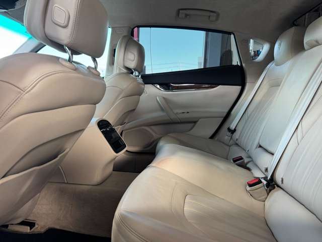 صورة مصغرة 23 لـ 2015 Maserati QUATTROPORTE