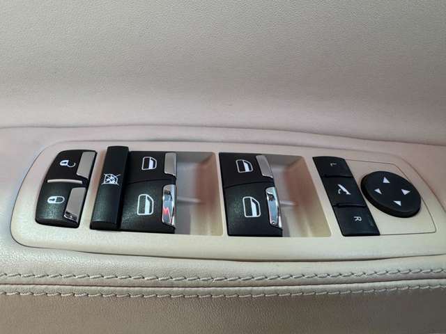 صورة مصغرة 36 لـ 2015 Maserati QUATTROPORTE