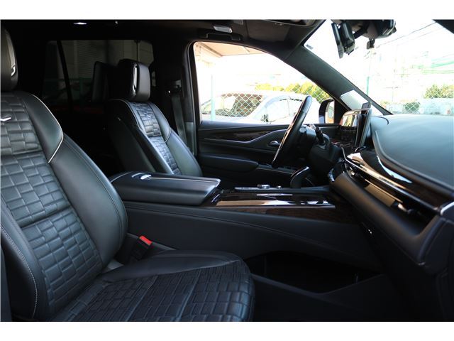 صورة مصغرة 33 لـ 2022 Cadillac ESCALADE