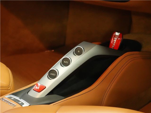 صورة مصغرة 35 لـ 2017 Ferrari 488 GTB