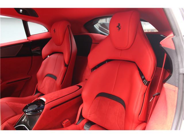 2025 Ferrari PUROSANGUE 缩略图 26