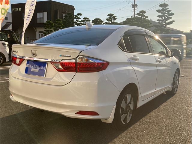 2015 Honda GRACE — фото 2