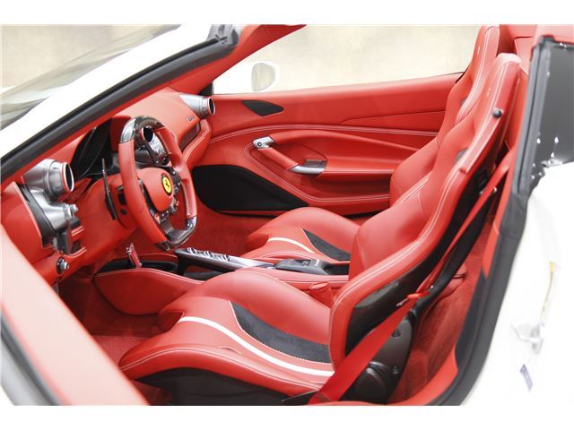 صورة مصغرة 13 لـ 2022 Ferrari F8 SPIDER