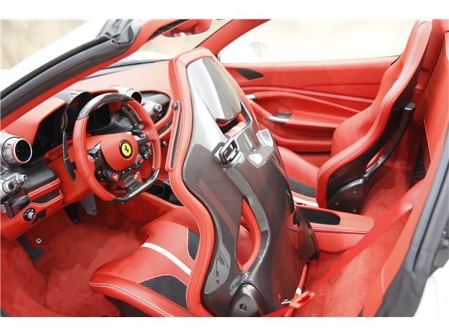 صورة مصغرة 21 لـ 2022 Ferrari F8 SPIDER