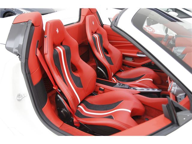 صورة مصغرة 39 لـ 2022 Ferrari F8 SPIDER