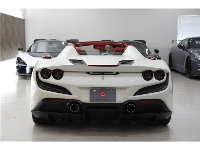 صورة مصغرة 4 لـ 2022 Ferrari F8 SPIDER