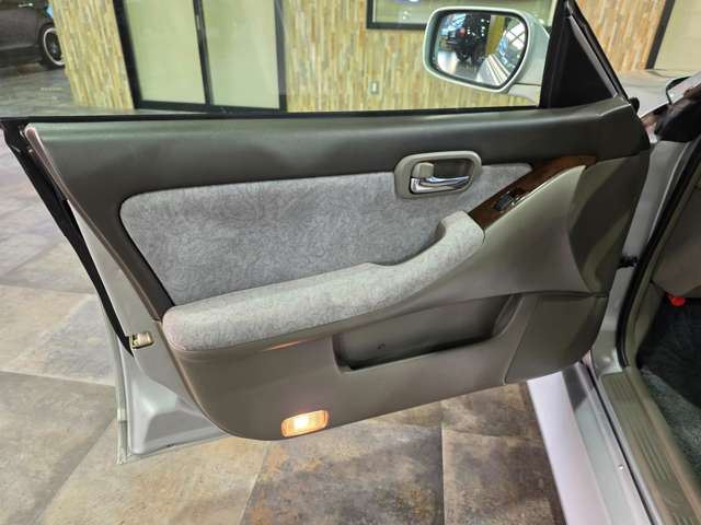 2001 Nissan LAUREL 缩略图 60