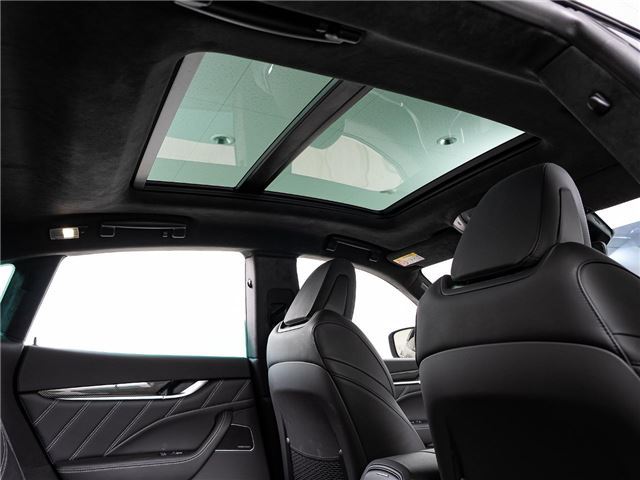 2023 Maserati LEVANTE — миниатюра 7