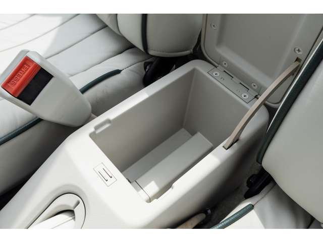 1991 Nissan FIGARO — миниатюра 12
