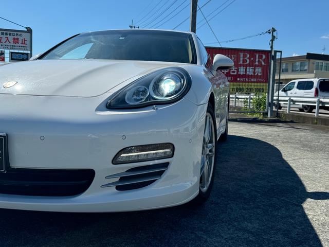 صورة مصغرة 3 لـ 2011 Porsche PANAMERA