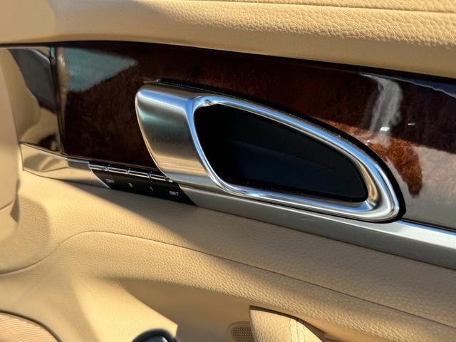 صورة مصغرة 15 لـ 2011 Porsche PANAMERA