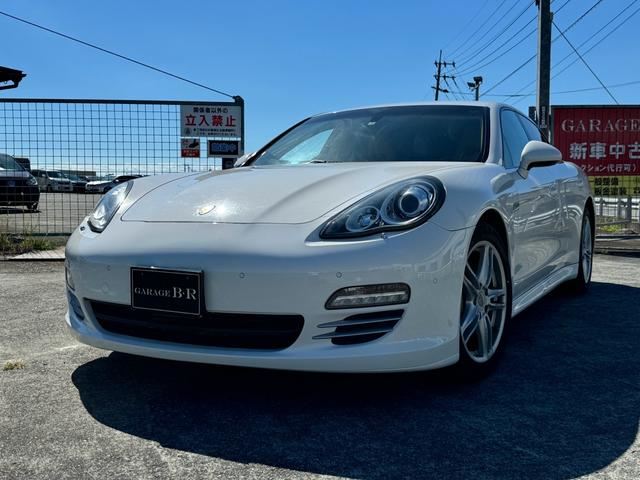 صورة مصغرة 2 لـ 2011 Porsche PANAMERA