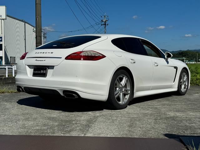 صورة مصغرة 11 لـ 2011 Porsche PANAMERA