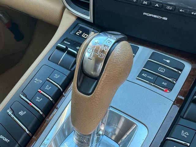 صورة مصغرة 25 لـ 2011 Porsche PANAMERA