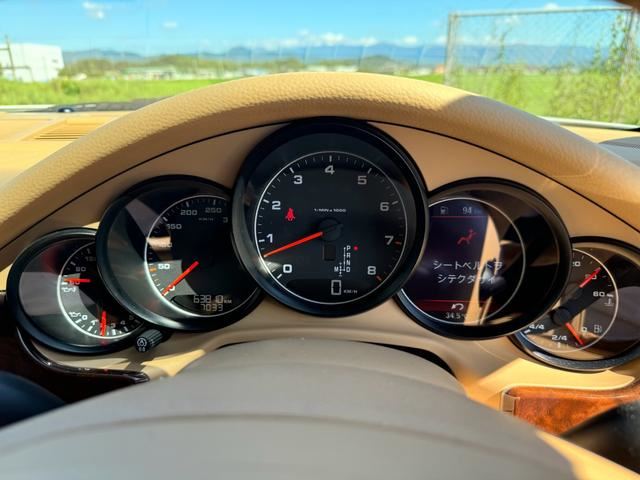 صورة مصغرة 30 لـ 2011 Porsche PANAMERA