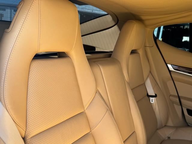 صورة مصغرة 36 لـ 2011 Porsche PANAMERA