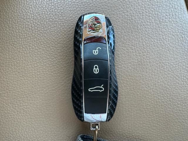 صورة مصغرة 41 لـ 2011 Porsche PANAMERA