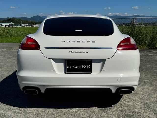 صورة مصغرة 10 لـ 2011 Porsche PANAMERA