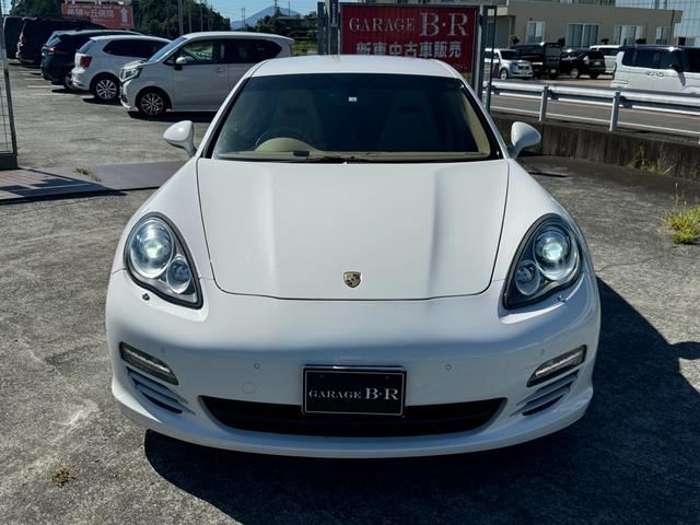 صورة مصغرة 4 لـ 2011 Porsche PANAMERA