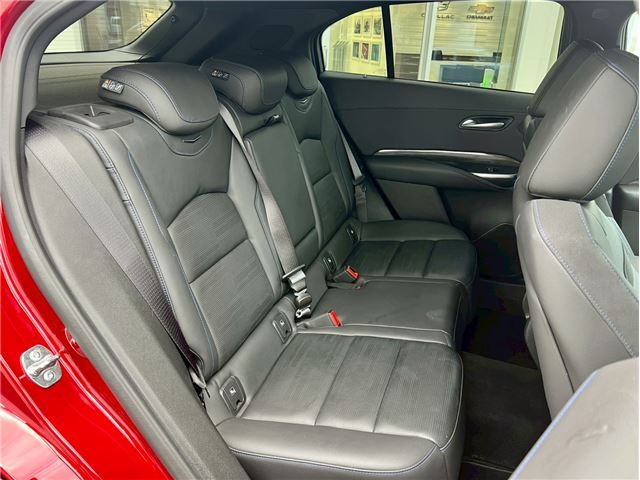 2025 Cadillac XT4 照片 7
