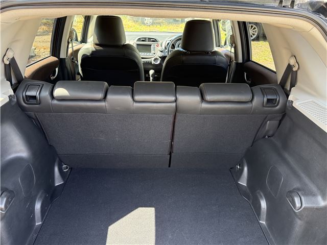 صورة مصغرة 28 لـ 2011 Honda FIT SHUTTLE HYBRID
