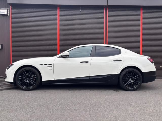صورة مصغرة 3 لـ 2023 Maserati GHIBLI