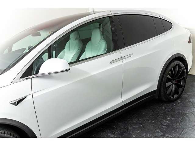 2017 Tesla MODEL X — фото 10