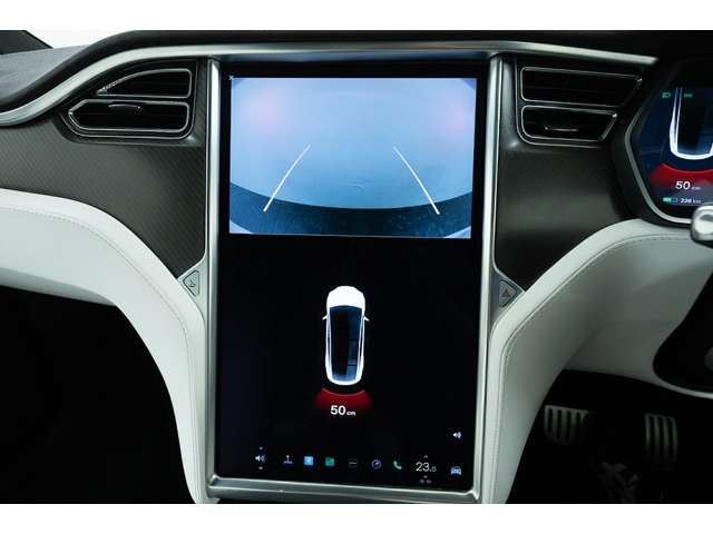 2017 Tesla MODEL X — фото 6