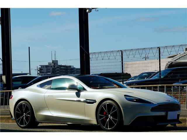 2016 Aston Martin VANQUISH — миниатюра 3