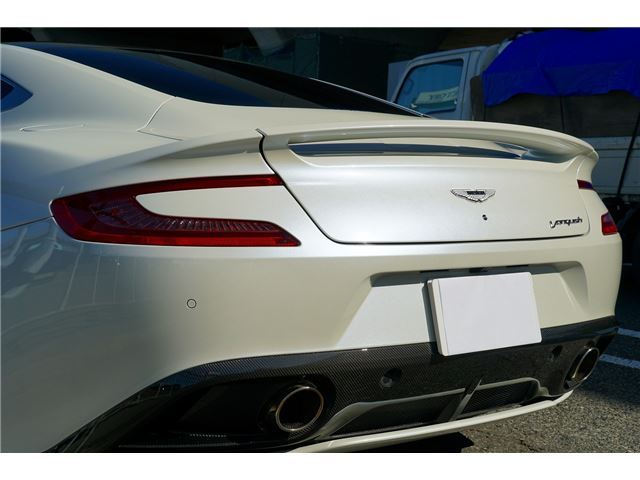 2016 Aston Martin VANQUISH — миниатюра 8