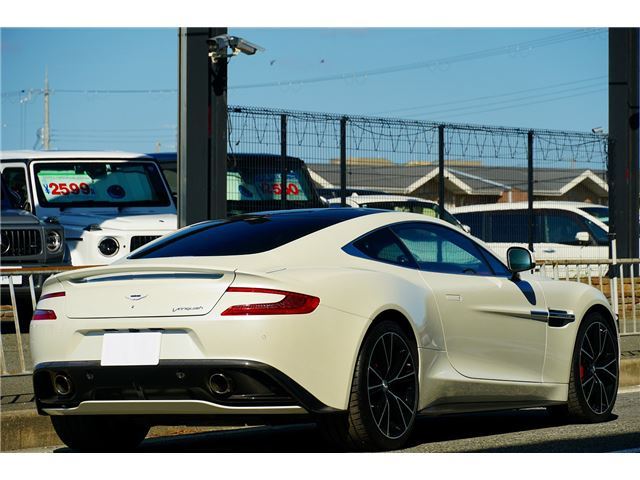 2016 Aston Martin VANQUISH — миниатюра 6