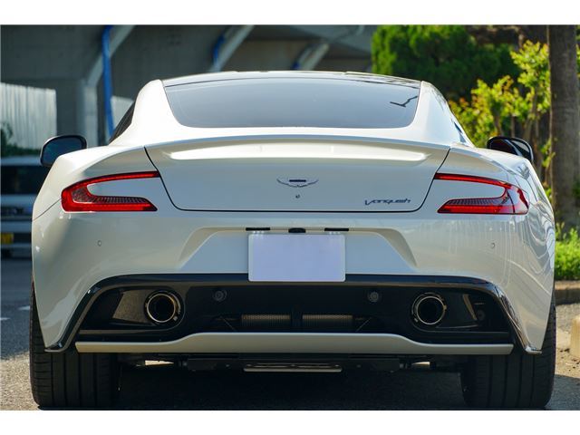 2016 Aston Martin VANQUISH — миниатюра 5