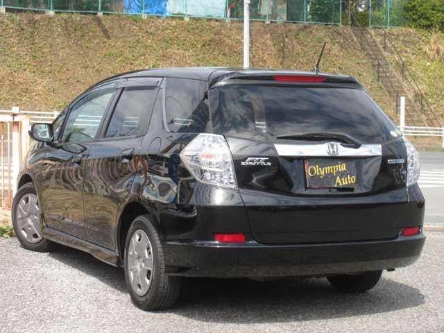 2011 Honda FIT SHUTTLE HYBRID — фото 2