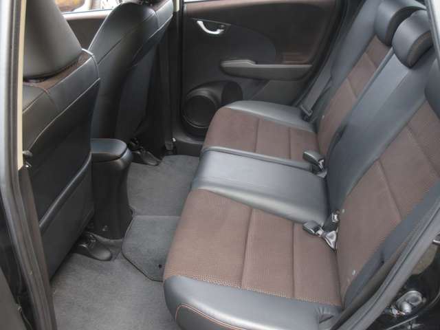 2011 Honda FIT SHUTTLE HYBRID — фото 7