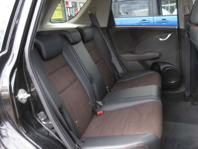2011 Honda FIT SHUTTLE HYBRID — фото 5