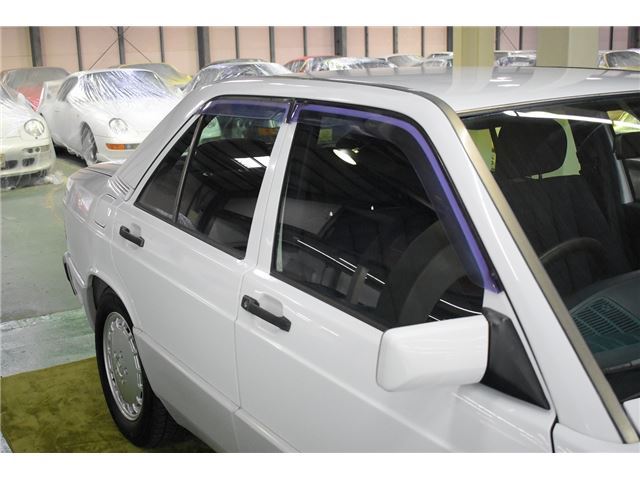 1992 Mercedes-BENZ 190 — миниатюра 12