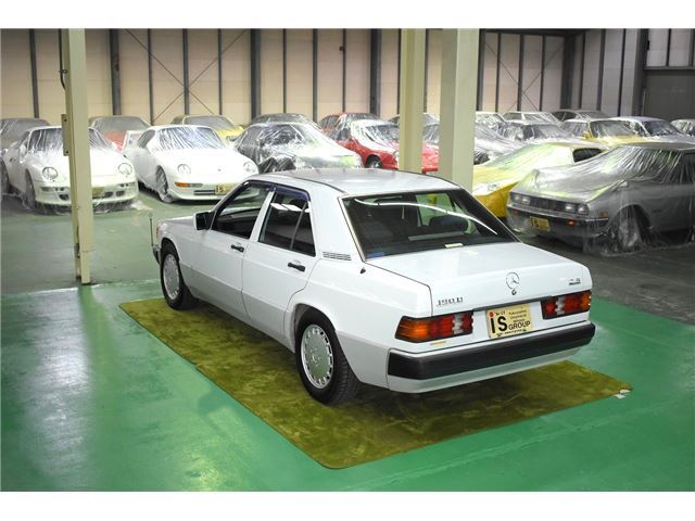 1992 Mercedes-BENZ 190 — миниатюра 2